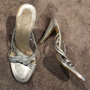 Enzo Angiolini Silver strappy leather heels Sz 6 NWT